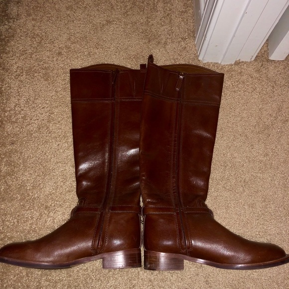 Boots - Picture 3 of 5